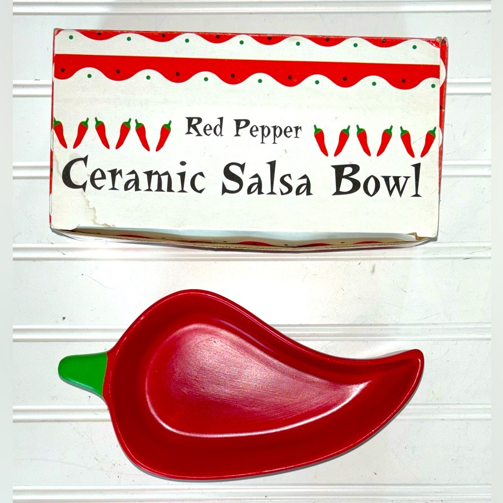 Red Pepper Ceramic Salsa Bowl 8" x 4.25" x 2" New in Box.